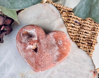 Grade AAA Natural Pink Amethyst Heart with Geode, Druzy & Hematite - Emotional and Spiritual Healing Powerhouse 477g