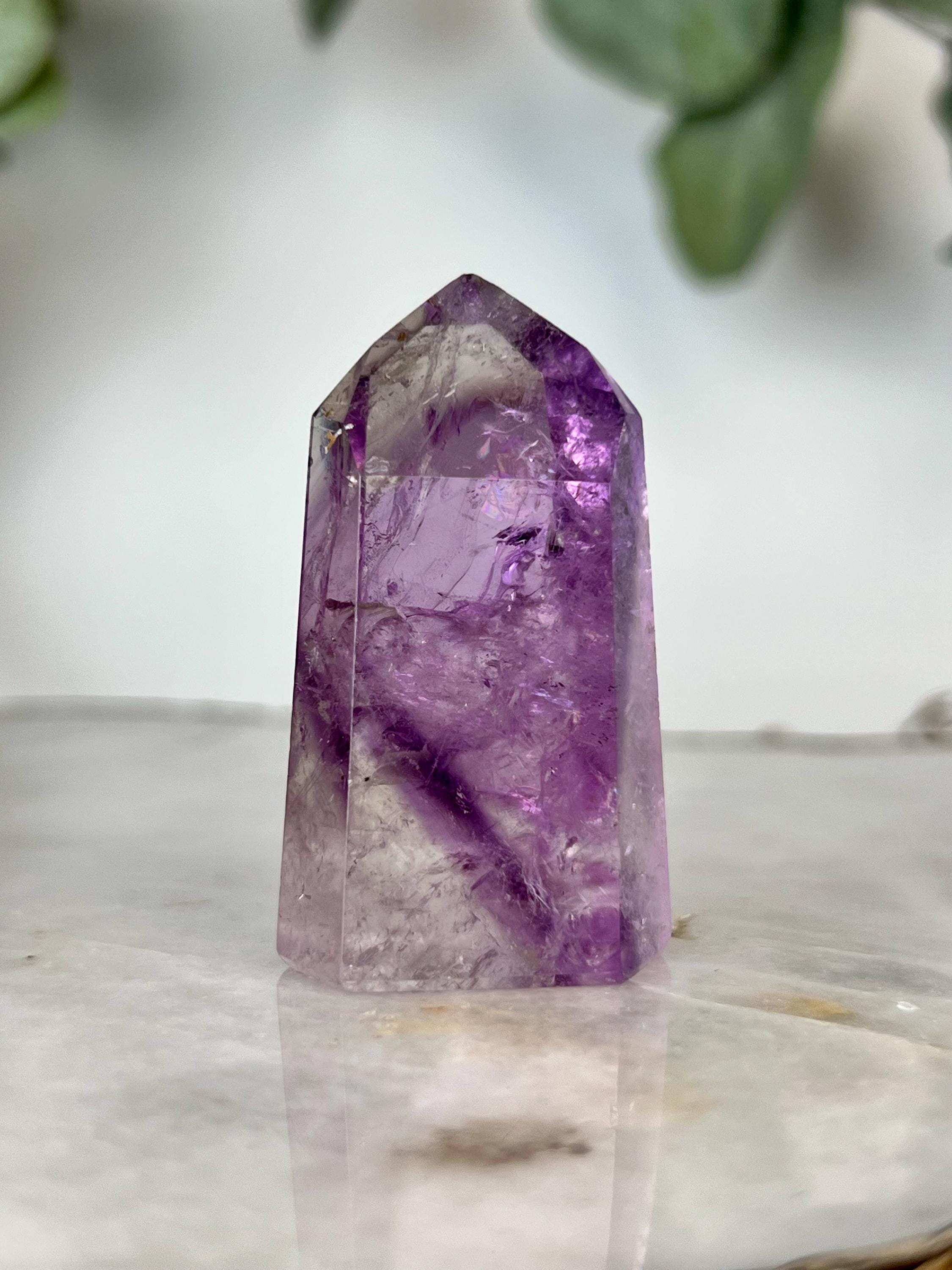 グレードA+ ファントムアメジストクォーツタワー（虹と鉄入り