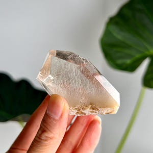 Grade AAA Natural Rutile Amphibole Quartz, Angel Phantom Quartz - from Taquaraçu de Minas, Brazil AFC57, 89g