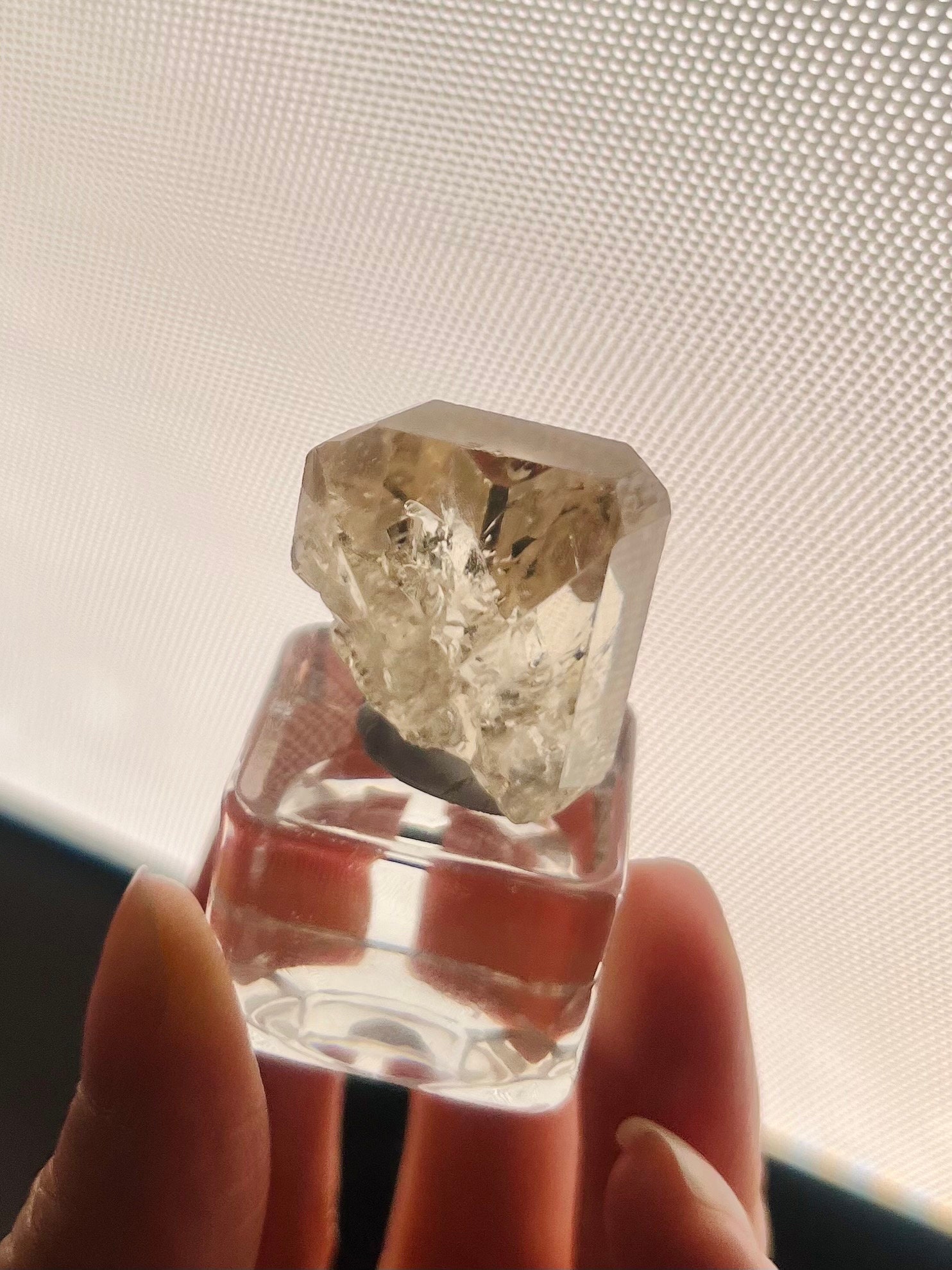 グレードAAA 100%天然ターミネイトトパーズ、パキスタン・スカルドゥ産