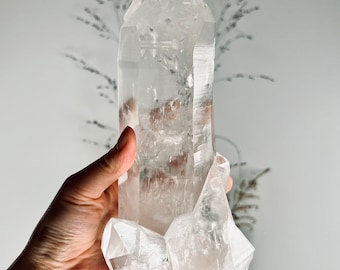 Grade AAA+ Natural Twin Lemurian Quartz on Stand 1.5kg, Self Healed, Starseed Quartz Wand, Super Extra Quality
