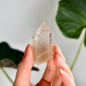 Grade AAA Natural Rutile Amphibole Quartz, Angel Phantom Quartz - from Taquaraçu de Minas, Brazil AFC36, 38g