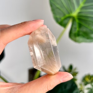 Grade AAA Natural Amphibole Rutile Quartz, Angel Phantom Quartz - from Taquaraçu de Minas, Brazil AFC24, 61g