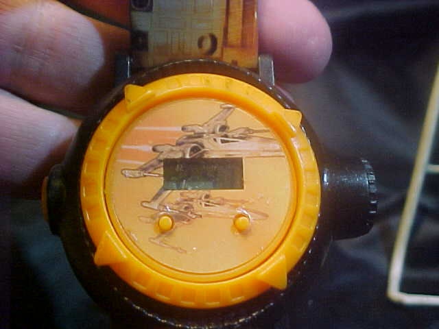 Star Wars Rare Lucas Film Accutime Watch in Plastic Caseback