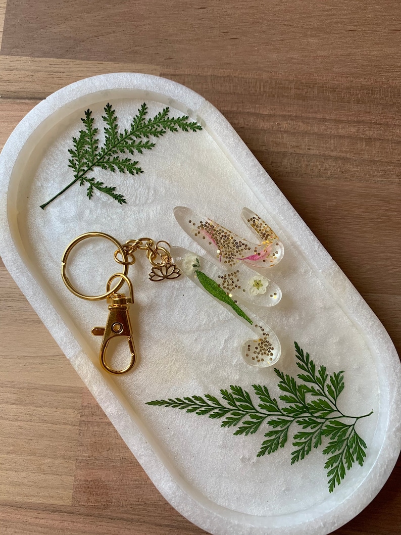 Floral keychain Letter key ring Initial keychain