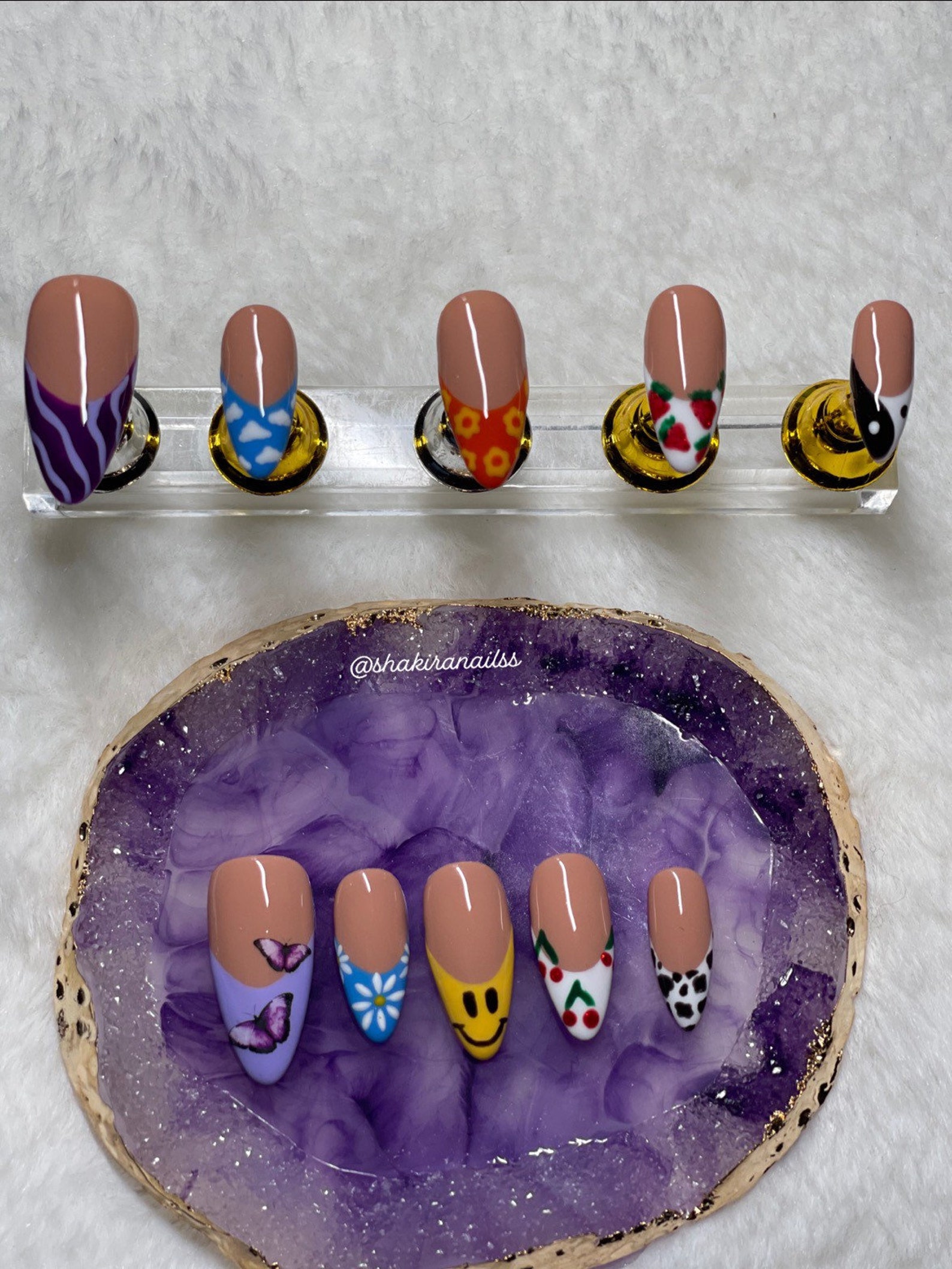 Abstract almond nails press on nails | Etsy