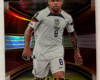 2022 Panini Select FIFA Equalizers 19 Weston McKennie Silver Prizm