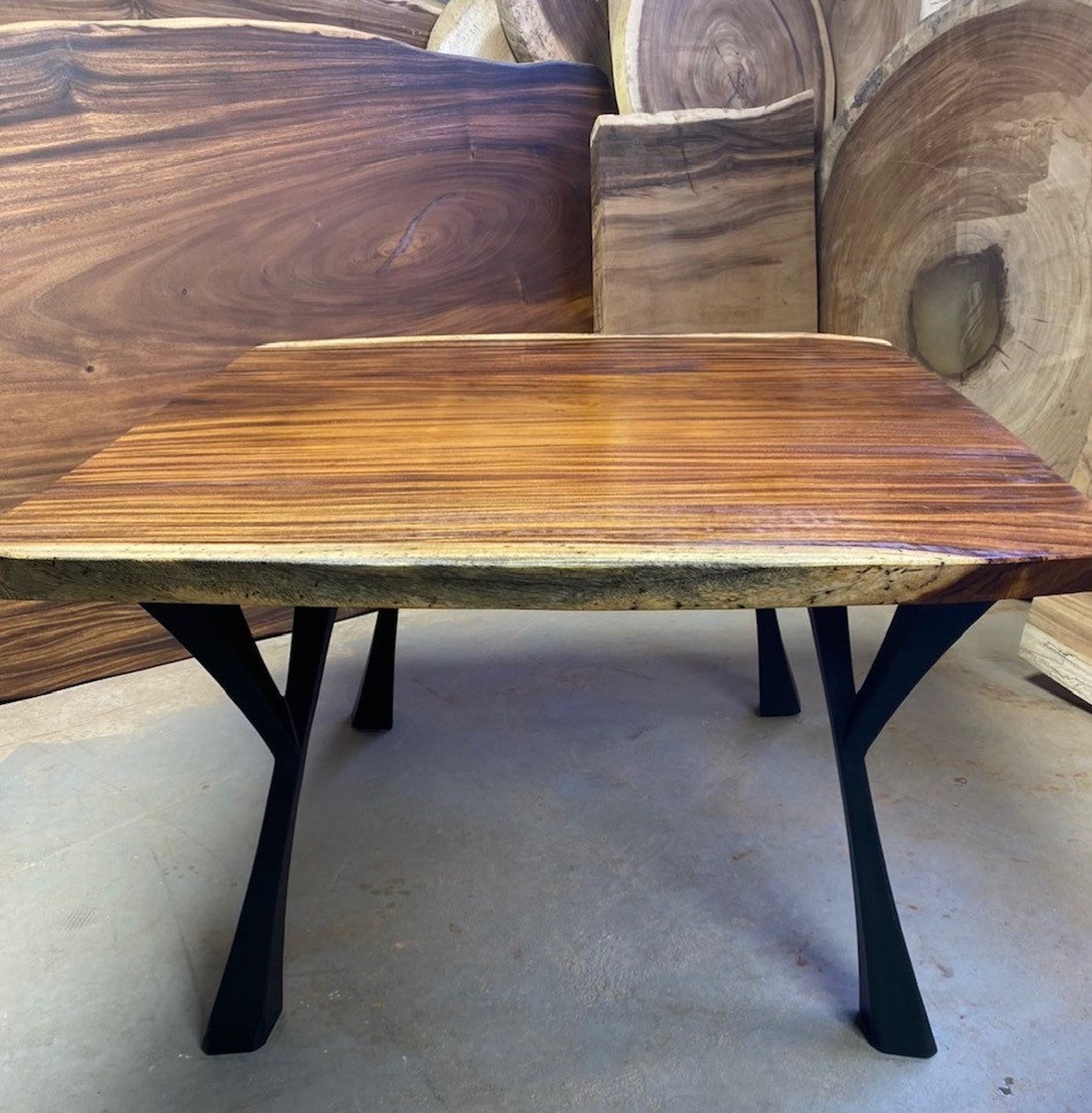 4X4 Exotic Monkey Pod Table Etsy.de