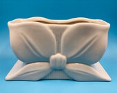 Vintage Abingdon White Bow Pottery Planter 462 USA Art Deco White Gloss Glaze Ribbon