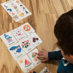 Póster de tarjetas didácticas sobre los meses del año y las estaciones en ruso, Montessori imprimible en PDF, juego educativo sobre la naturaleza para educación en casa, acuarela