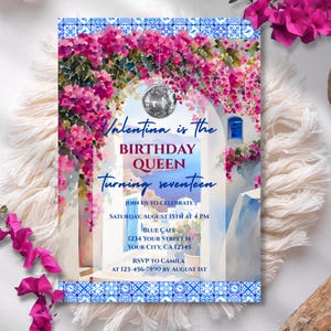Modello di invito per compleanno modificabile per ragazze adolescenti a tema isola greca Mamma Mia, con piastrelle blu floreali acquerellate.