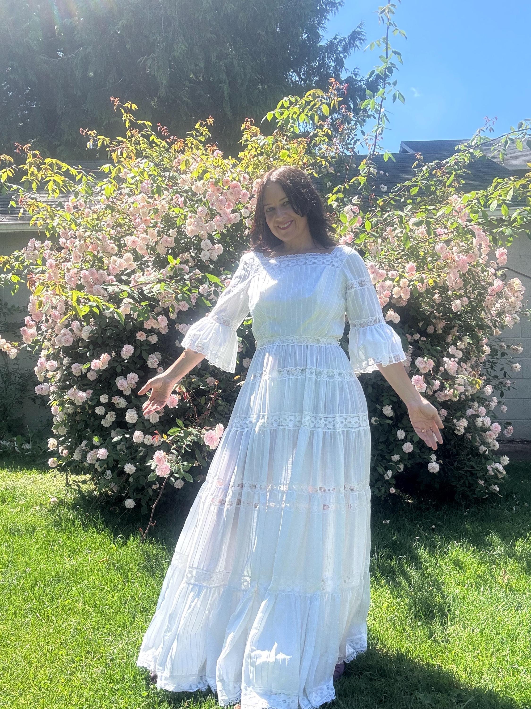 vintage lace off the shoulder wedding dresses Mermaid Off the Shoulder Appliques Lace Tulle Vintage Wedding Dress US8 / Ivory/Champagne main image 1