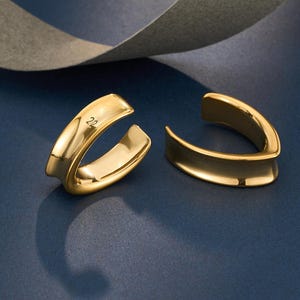 1 Pair Gold Color V-shaped Ear Plug Earrings/Stainless Steel Ear Gauges/Ear Expanders/Ear Tunnels/5/16",3/8",1",9/16" Ear Gauge Earrings