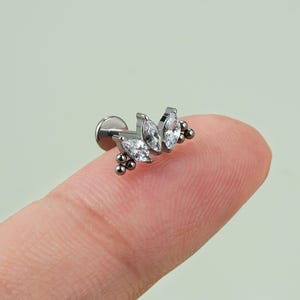 16G Titanium Silver Crown CZ Stud/Cartilage Stud/Internally Threaded/Nose Stud/Conch Ring/Labret Stud/FlatBack Stud/Helix Stud/Gift For Her