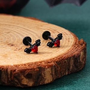 16G Heart CZ Labret Cartilage Stud/Inner Conch Stud/Helix/Tragus Stud/1 PCS/Flat Back Earring/Thread/Cartilage Piercing/Cartilage Jewelry