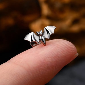 Borchie Labret in titanio solido, Orecchino a perno push-in senza filettatura 16G, Orecchini a elica di pipistrello, Borchie per piercing alla cartilagine, Gioielli Tragus, Borchie a conchiglia