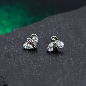16G Cute Bee Helix Stud/Internally Threaded Labret Studs/Cartilage Earring/Flat Back Earring/Tragus Jewelry/Titanium Helix Piercing Earring
