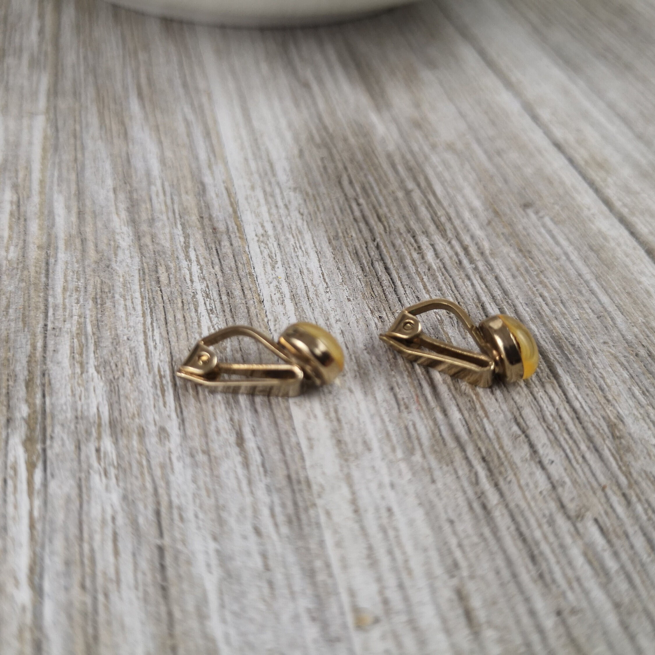 Clips D'oreilles Vintage Créateur - Jaunes, Fleurs - Métal Doré - Occasion