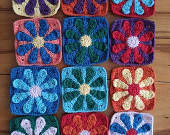 Set van 12 gehaakte Retro Daisy Square kleurrijk, premade bloem Oma vierkanten, haakpakket, premade gehaakte gebreide vierkanten, dekenpakket