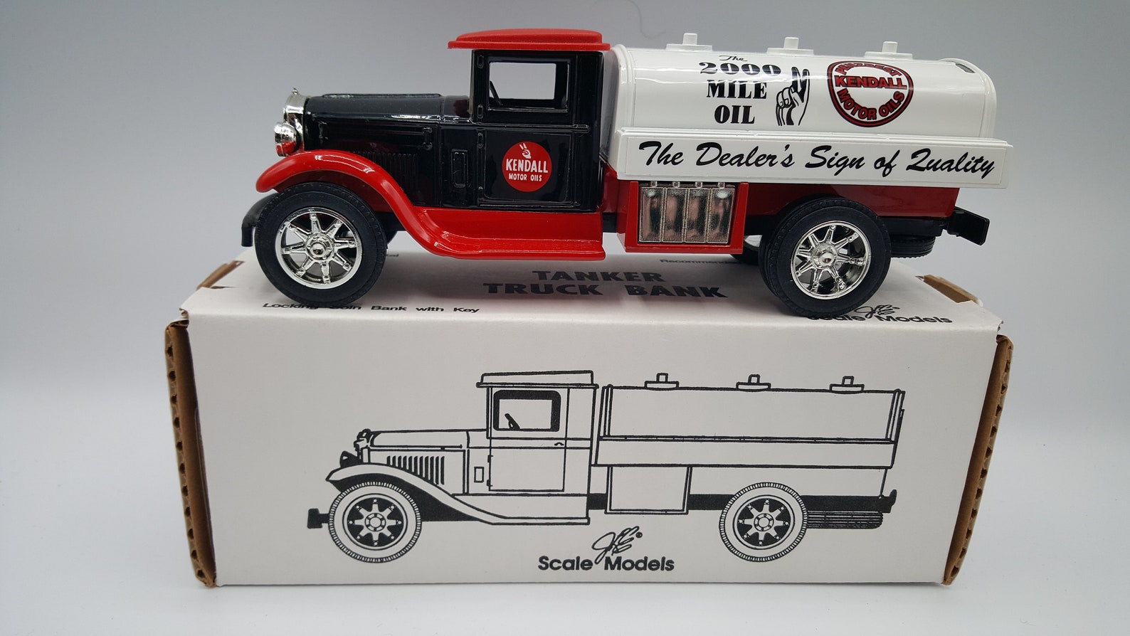 Kendall Motor Oil sampler Edition 1931 International Tanker Diecast Bank Scale Models GB4073 1/