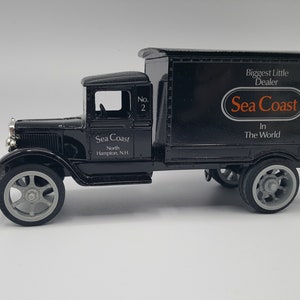 Sea Coast Harley Davidson North Hampton NH 1931 Hawkeye Motor Truck Diecast Bank Ertl #3736 1/34 Scale  NIB Free Shipping