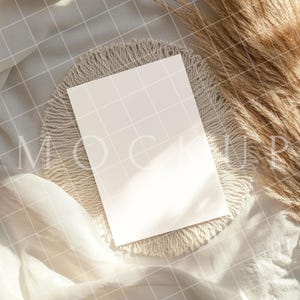 Neutrale Farben Hochzeitseinladung Mockup PSD, Babypartyeinladung Karte Mockup, 5x7 Karte Mockup, Boho Einladung, Geburtstag Mockup