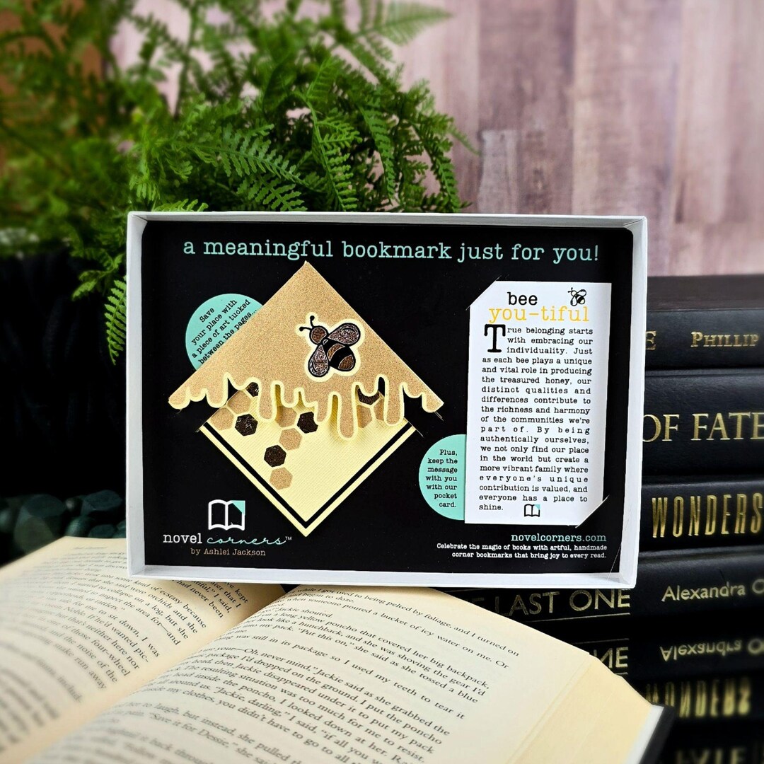 Bee Corner Bookmark Gift Set: Unique Reader Gift - Etsy