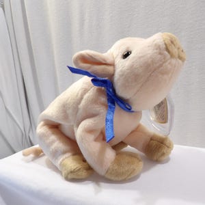 Ty Beanie Baby Knuckles the Pig, Beanie Babies Collection, pink plush pig toy