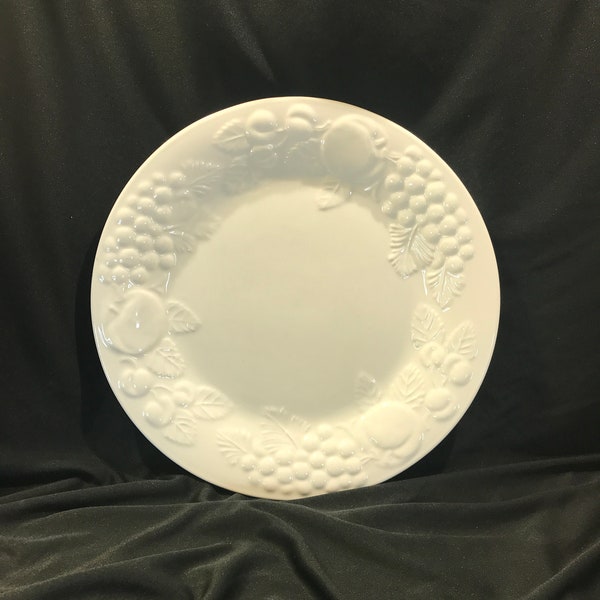 Philippe Richard dinner plate, white fruit design, 10.5" porcelain china plate