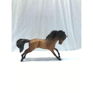 Breyer Reeves horse, Classic Freedom series vintage 1990s