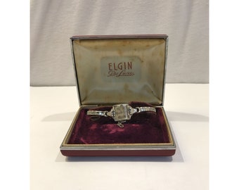 Vintage Elgin DeLuxe ladies watch in original case, antique ladies timepiece