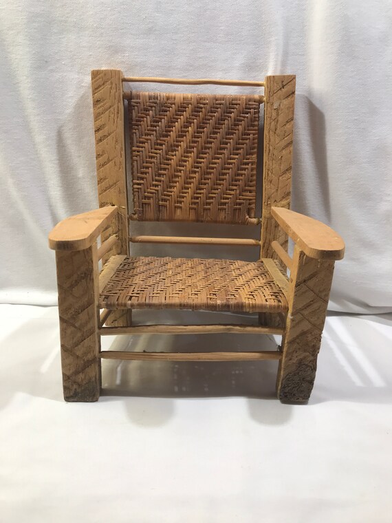 Chaise de poupée, meuble miniature, design bois et osier, meuble