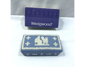 Caja de dulces Wedgwood Jasper azul pálido, oblonga, con tapa, para guardar objetos pequeños.