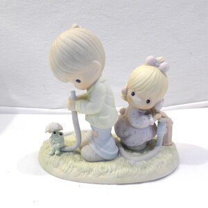 Precious Moments 1989 Showers of Blessings figurine Enesco, Samuel Butcher