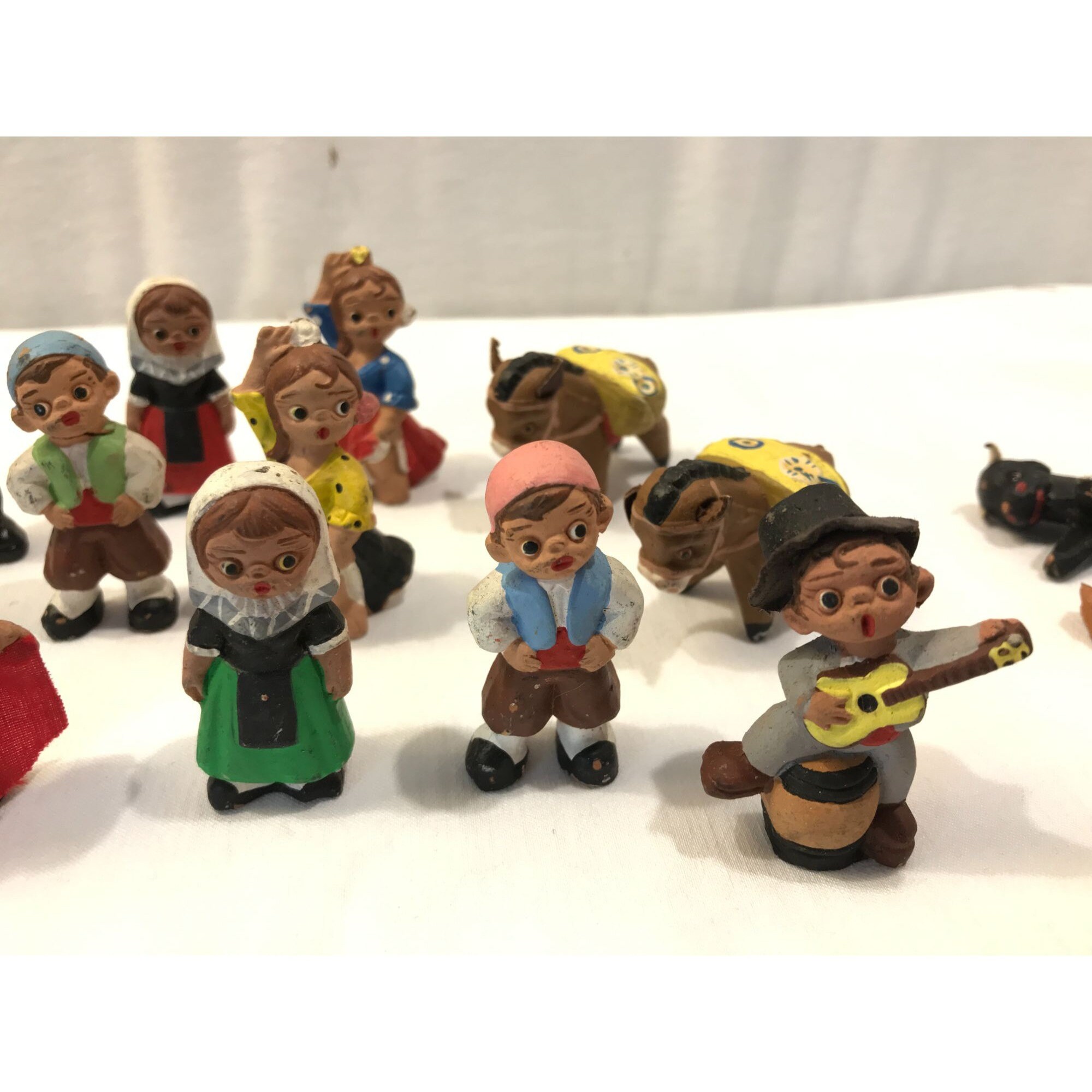 6 Anciennes Petites Figurines Espagnoles Terre Cuite Old Spanish Terracotta