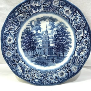 Staffordshire ironstone vintage plate, Liberty Blue, Independence Hall, made in England, 9.5&quot; dinner plate