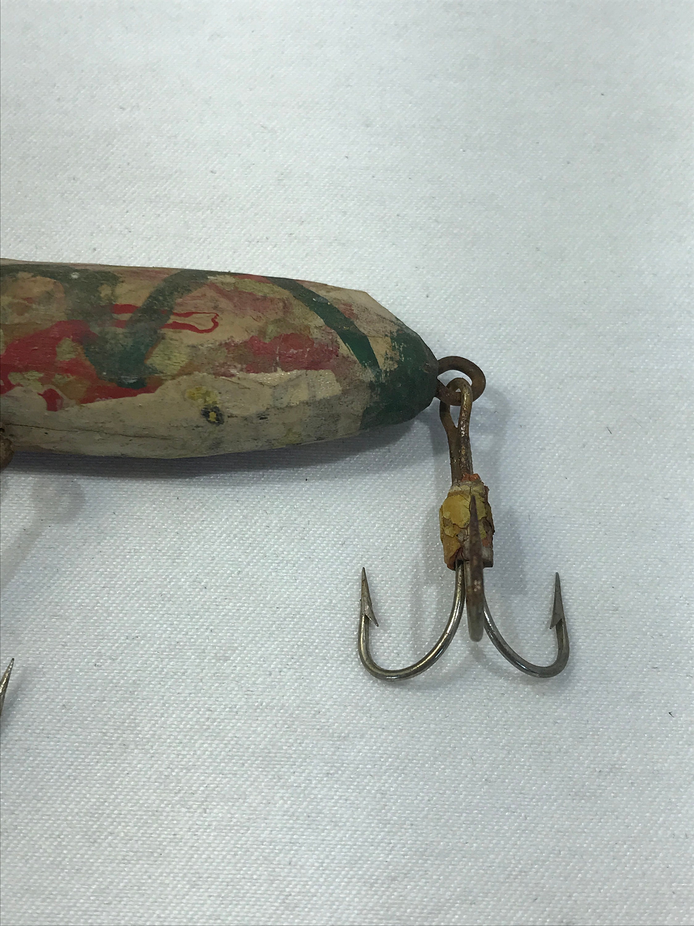 Antique Wood Fishing Lure, Red, Green and White Wooden, Lure With Double  Treble Hooks, 3 Long, Topwater, Crankbait 