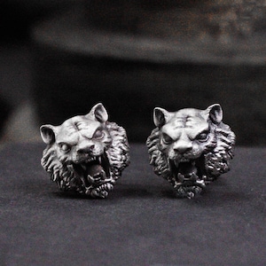 Elegant tiger head earrings for women/unique tiger head earrings design/eye-catching tiger king earrings/personalized gift