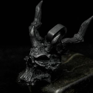 Silver Pendant Demonic Skull Horn Necklace Medieval Gothic Death Amulet Cosplay Souvenir/Templar Knight/Pagan/Men&#39;s Silver Jewelry