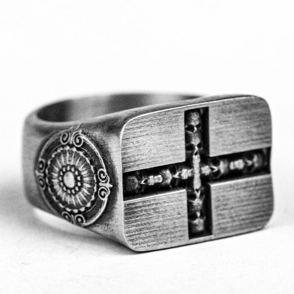 Men's Viking Ring Antique Cross Nordic Pagan Templar Teutonic Knights Christian Jesus Solid Cast Jewelry Gift 925 Silver Brass