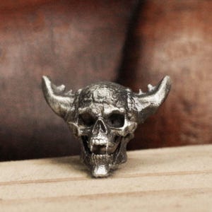 Devil horn skull earrings, gothic earrings, Baphomet earrings, gothic jewelry gifts for girls, realistic skulls made by craftsmen