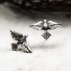 Sterling silver dove earrings, 925 sterling silver bird earrings, exquisite animal jewelry, bird stud earrings
