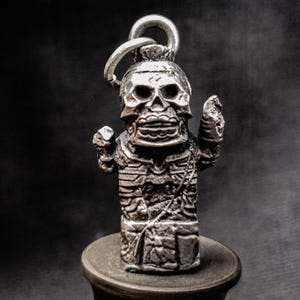 Primitive Stone Man Totem Statue Pendant, 1 Piece Antique Silver Primitive Goddess Necklace Jewelry, Exotic Stone Carved Tribal FigureStatue