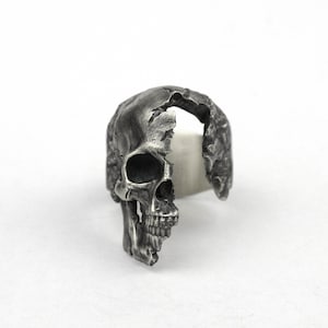 Broken Skull Ring-Mysterious Half-Faced Skull-Death Gift-Halloween Gift-Lord of the Undead-Ghost Rider Ring-Strong Brooke-God of Time