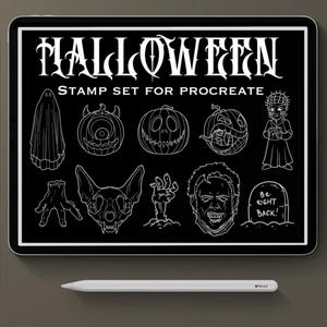 Könnte beinhalten: Ein schwarzes digitales Tablet zeigt ein Halloween-Stempelset für Procreate. Das Set enthält verschiedene gruselige Illustrationen in Weiß, wie einen Geist, Kürbisse, einen Schädel und eine Zombiehand. Ein weißer Stift liegt darunter.