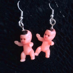 pendientes de bebe goticos