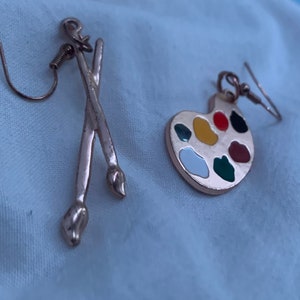 white/ gold paint palette and brush earrings
