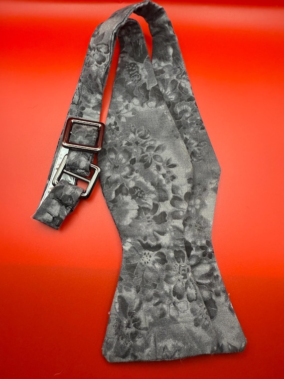 Black & Gray Floral Self-Tie Bow Tie with Gun Metal Hardware STBT151