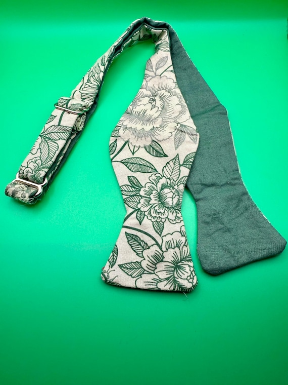 Light Green Floral Bow Tie with Silver Hardware
