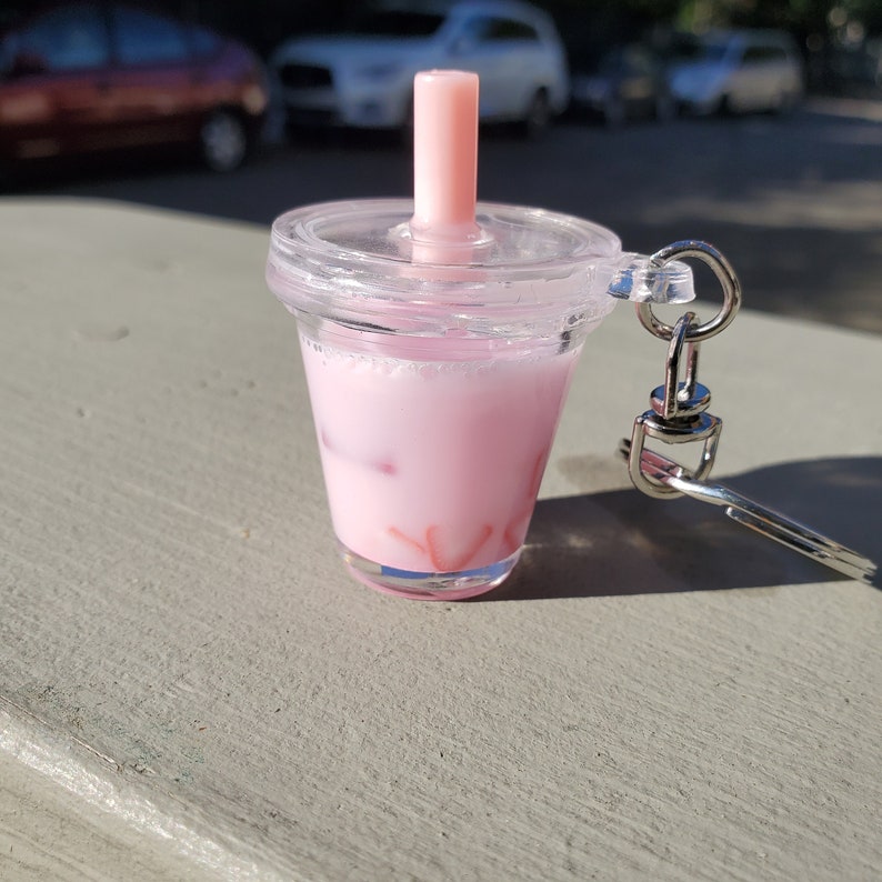 Agua de fresa Keychain